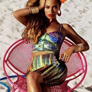 Beyoncé x HM COLLAB printed skirt
